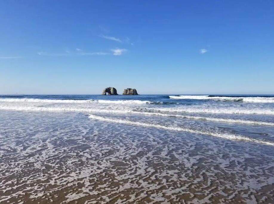 Tiki Escape W/ Amazing Mountain And Marsh Backdrop Βίλα Rockaway Beach Εξωτερικό φωτογραφία